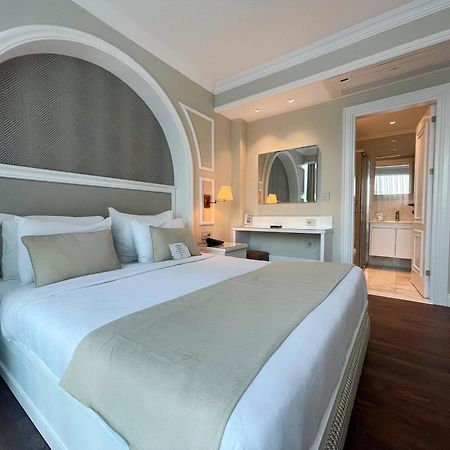 Dbd Hotel Bayrakli Smirne Esterno foto