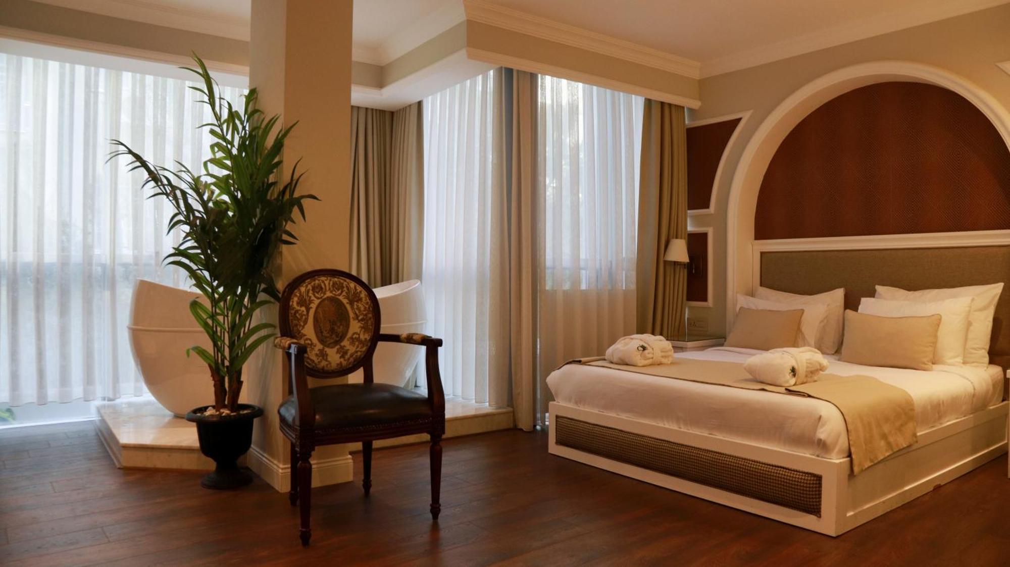 Dbd Hotel Bayrakli Smirne Esterno foto