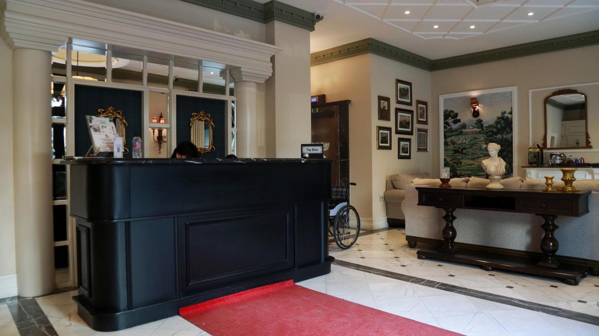Dbd Hotel Bayrakli Smirne Esterno foto