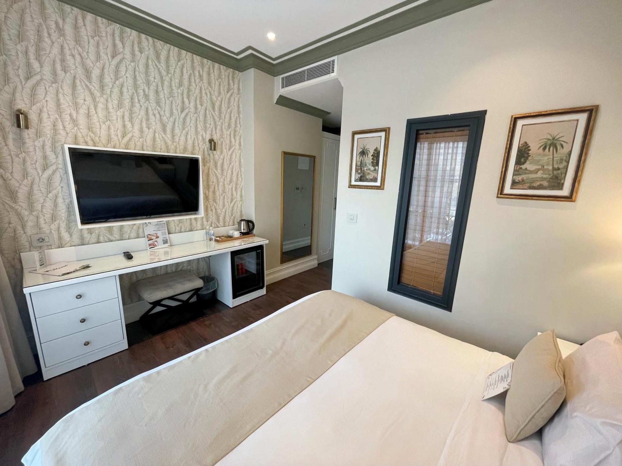Dbd Hotel Bayrakli Smirne Esterno foto